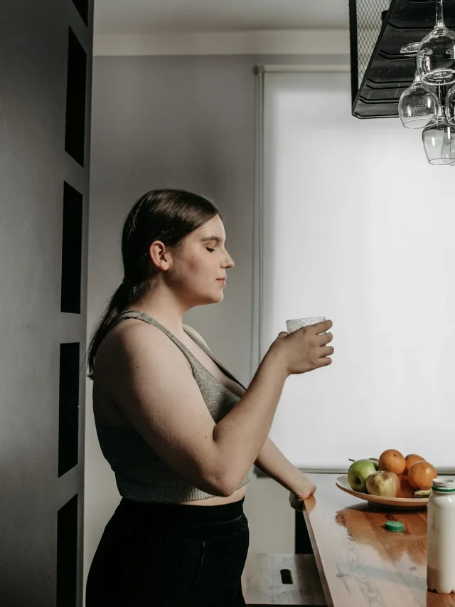 isabgol-woman-holding-glass